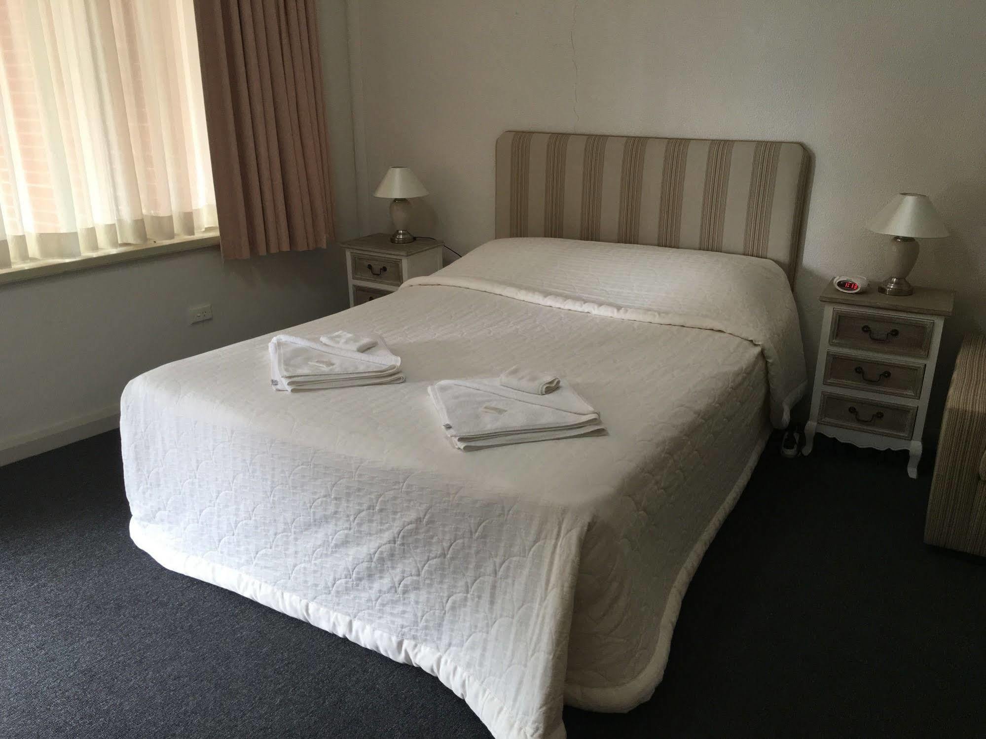 Town And Country Motel Сидни Екстериор снимка